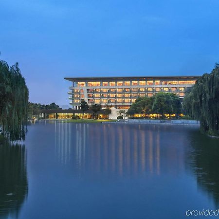 The Yuluxe Sheshan, Shanghai, A Tribute Portfolio Hotel Сунцзян Экстерьер фото