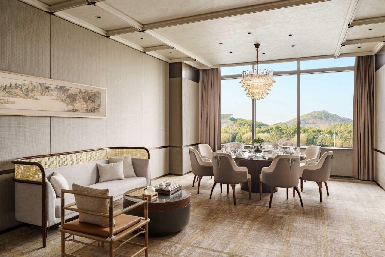 The Yuluxe Sheshan, Shanghai, A Tribute Portfolio Hotel Сунцзян Экстерьер фото