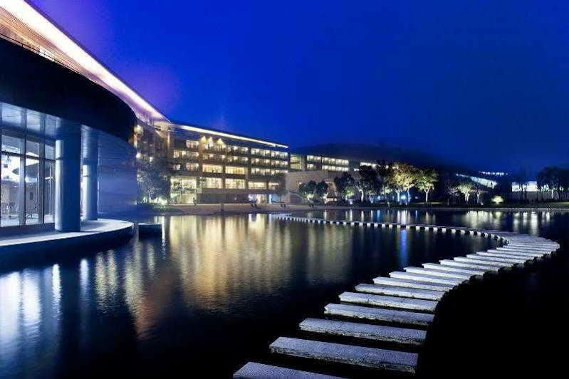 The Yuluxe Sheshan, Shanghai, A Tribute Portfolio Hotel Сунцзян Экстерьер фото
